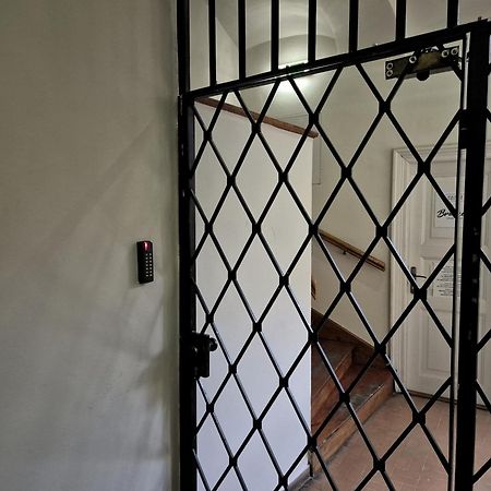 50 People Apartment Краков Экстерьер фото