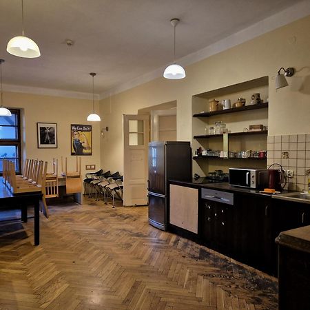 50 People Apartment Краков Экстерьер фото
