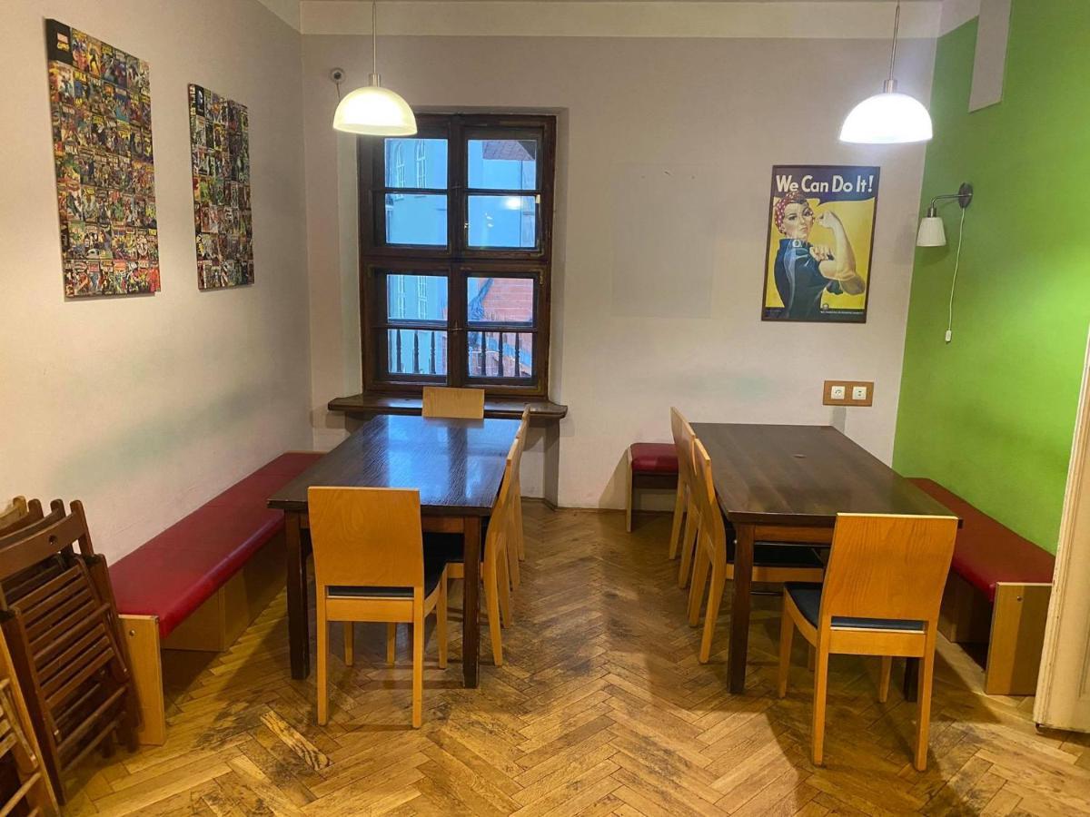 50 People Apartment Краков Экстерьер фото