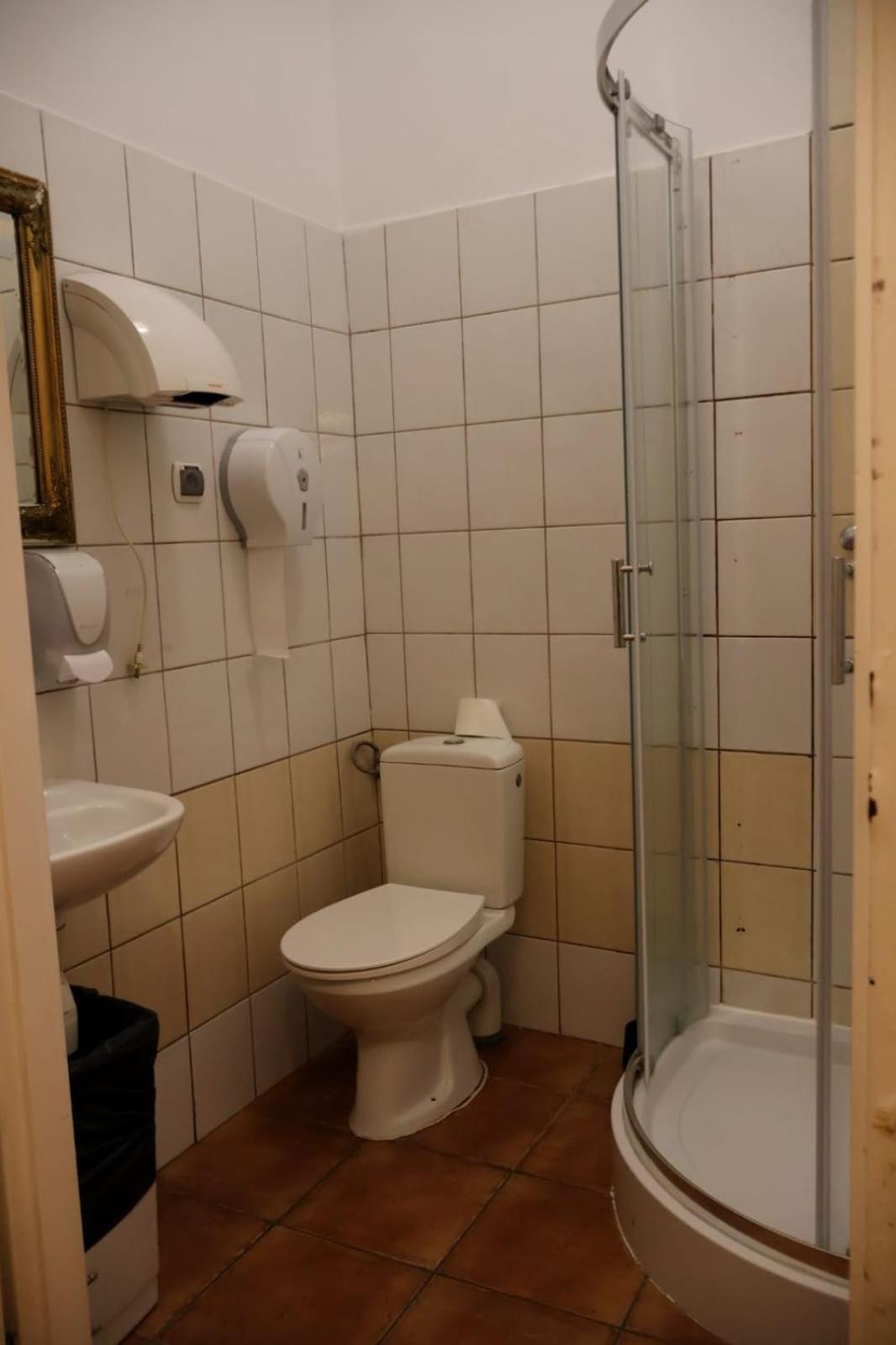 50 People Apartment Краков Экстерьер фото