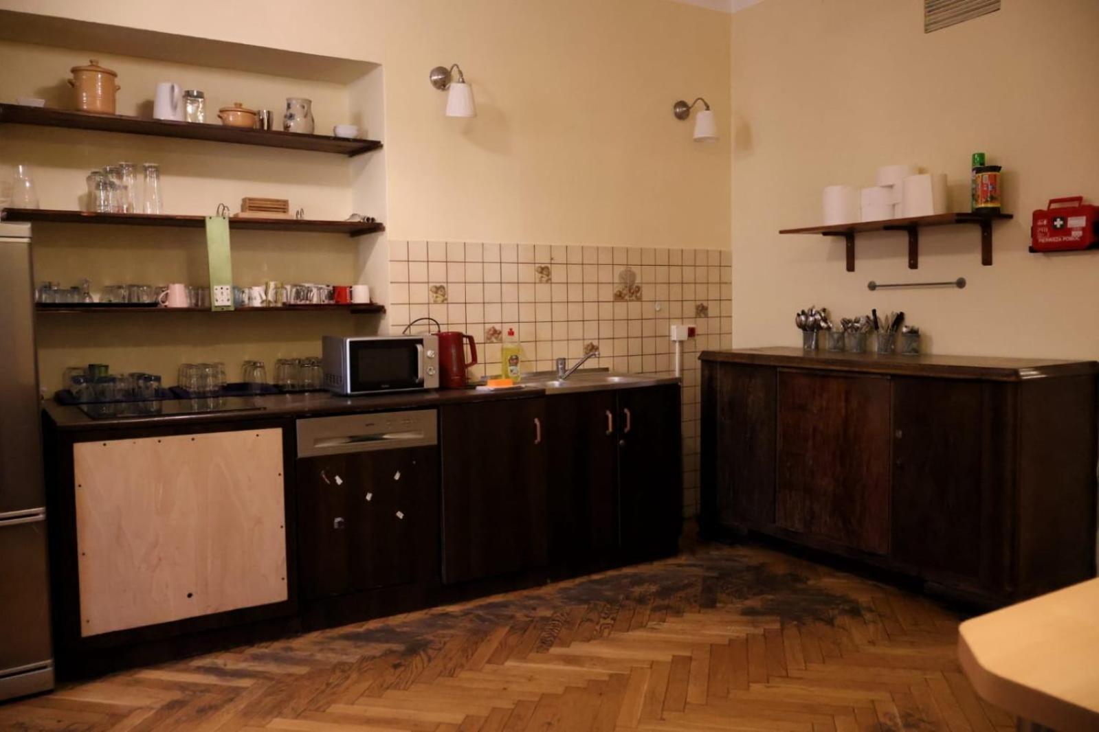 50 People Apartment Краков Экстерьер фото